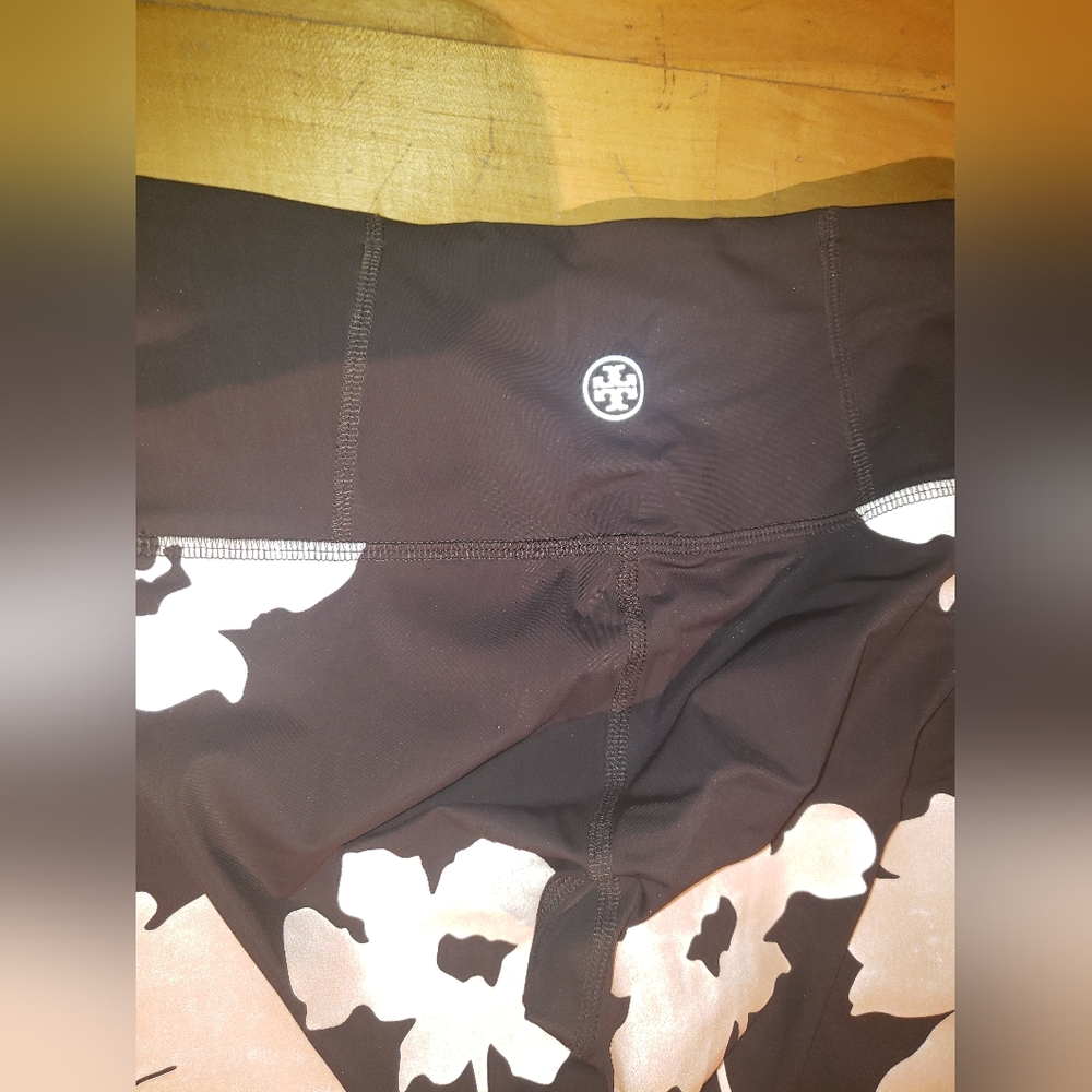 Rare Tory Burch chocolate brown light peachy floral iridescent pattern leggings
